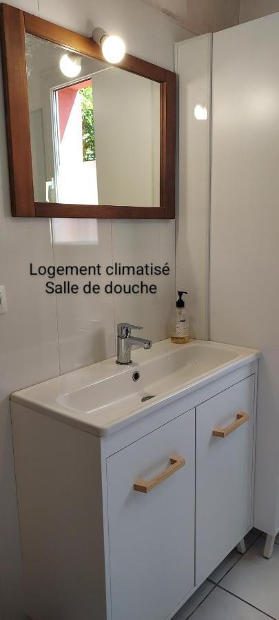 Le Barcares Logement Climatise Pour 6 Personnes, Draps Et Serviettes Non Fournis Air-Conditioned Accommodation For 6 People, Sheets And Towels Not Provided Alojamiento Con Aire Acondicionado Para 6 Personas, Sabanas Y Toallas No Incluidas Exteriör bild