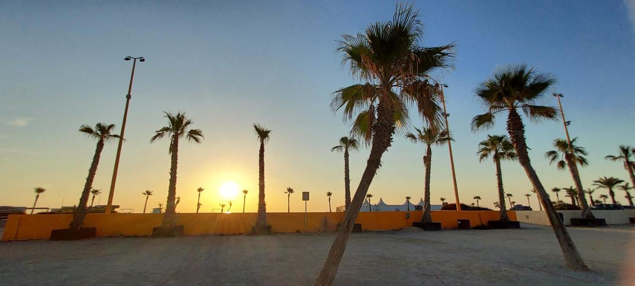 Le Barcares Logement Climatise Pour 6 Personnes, Draps Et Serviettes Non Fournis Air-Conditioned Accommodation For 6 People, Sheets And Towels Not Provided Alojamiento Con Aire Acondicionado Para 6 Personas, Sabanas Y Toallas No Incluidas Exteriör bild